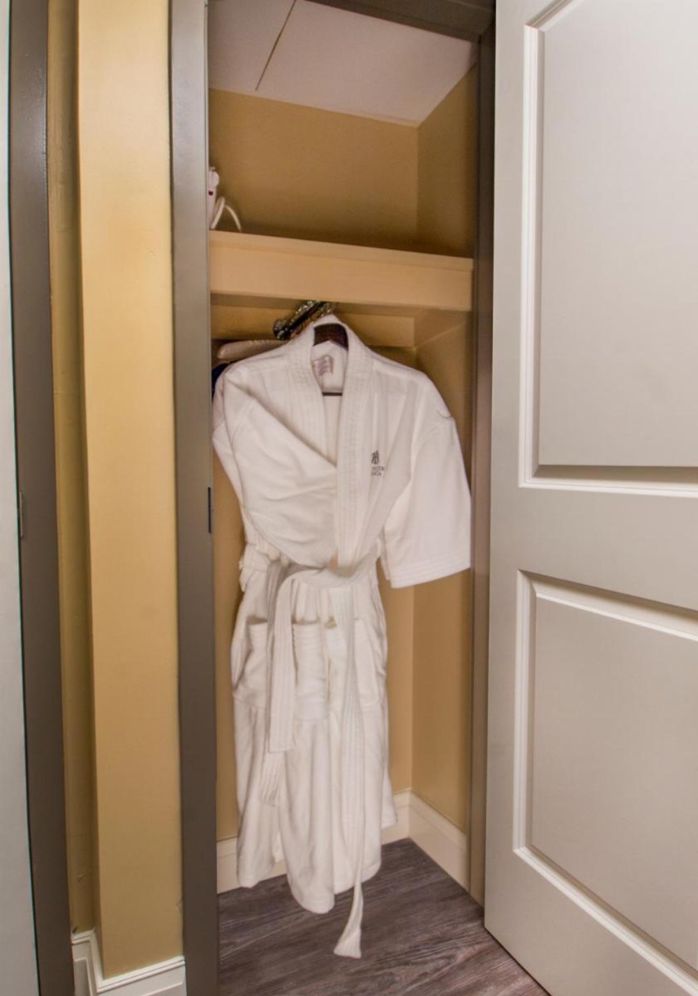 Room image 2